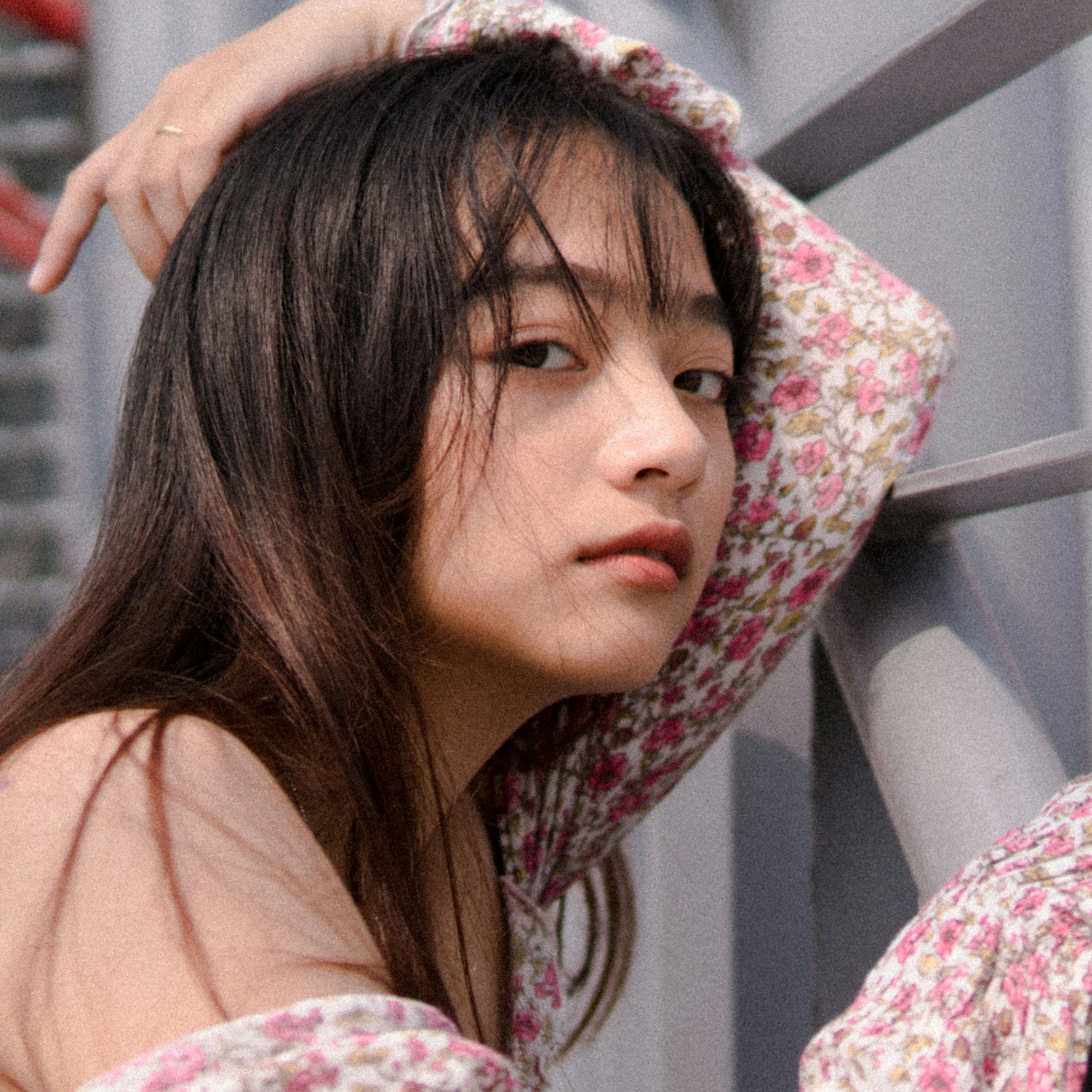 芦屋・岡本・甲子園で愛されて20周年目の美容室u*kuriのヘアカタログ ロングストレートヘア｜艶やかなナチュラルストレート